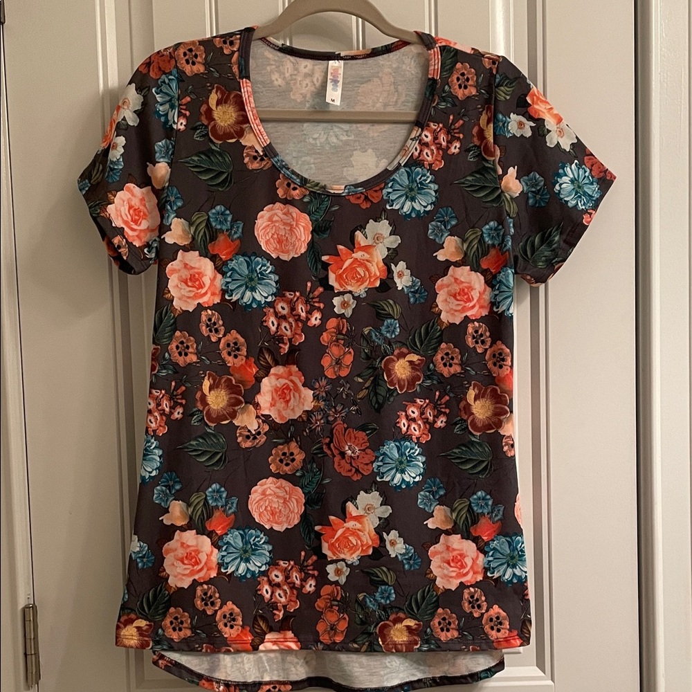 LuLaRoe “Classic Tee” with pretty floral design.